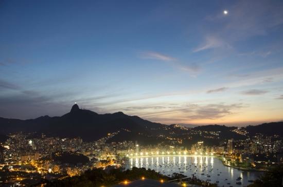 Morro da Urca Trail (and Sugarloaf Cable Car): where it is and how to get there : Morro da Urca View - Night